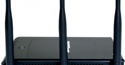 300 MBit/s Wireless-N Gigabit-Router, 8-Port Gigabit-Switch, Gigabit-PCI-Adapter