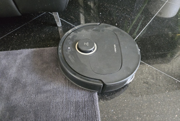 Roborock Qrevo Pro robot vacuum cleaner in long-term test