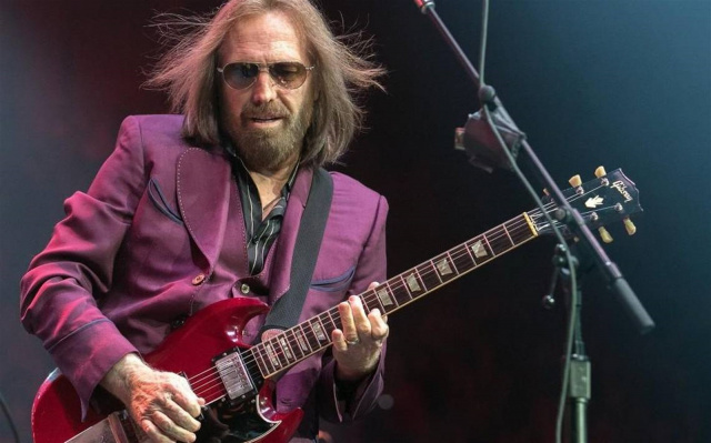 Tom Petty Dies At Age 66.News  |  DLH.NET The Gaming People